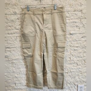 Loft Outlet Straight Cropped Cargo Pants Tan Size 10 NWOT
